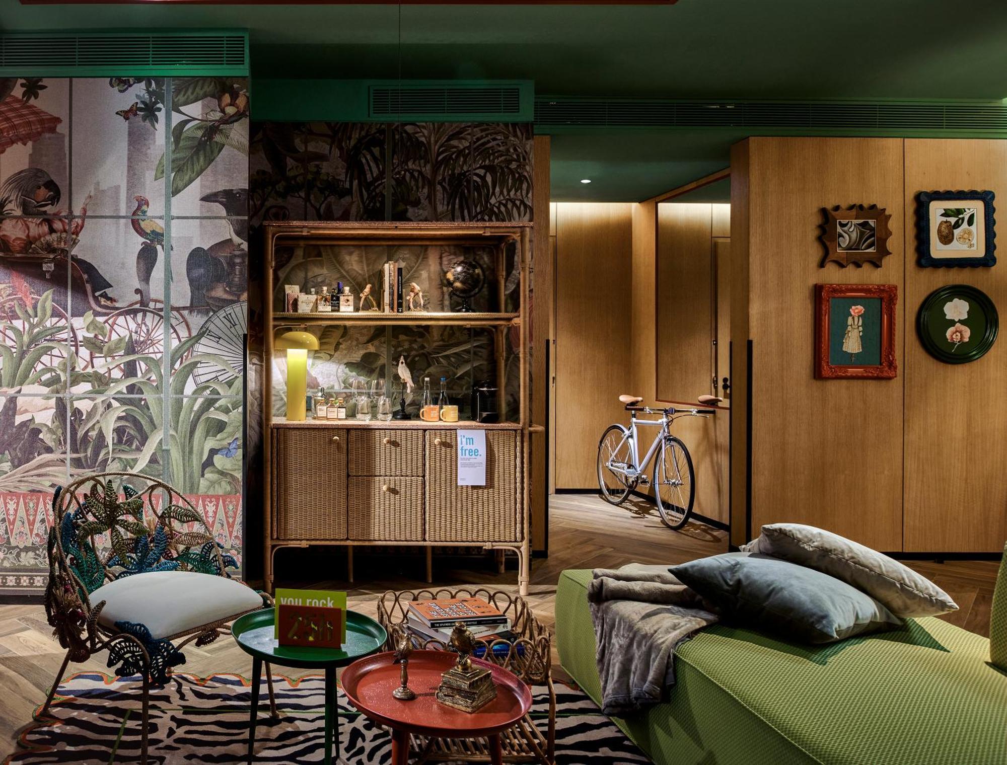 25Hours Hotel Jakarta The Oddbird Екстер'єр фото