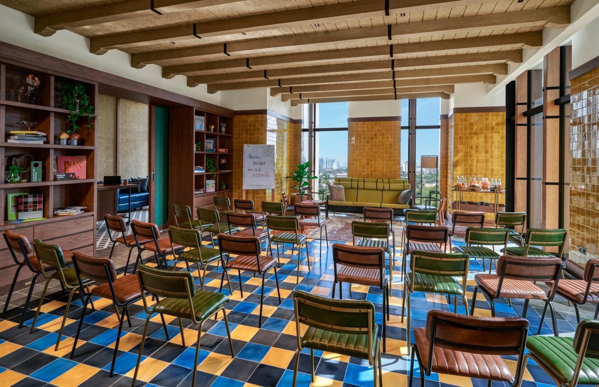 25Hours Hotel Jakarta The Oddbird Екстер'єр фото