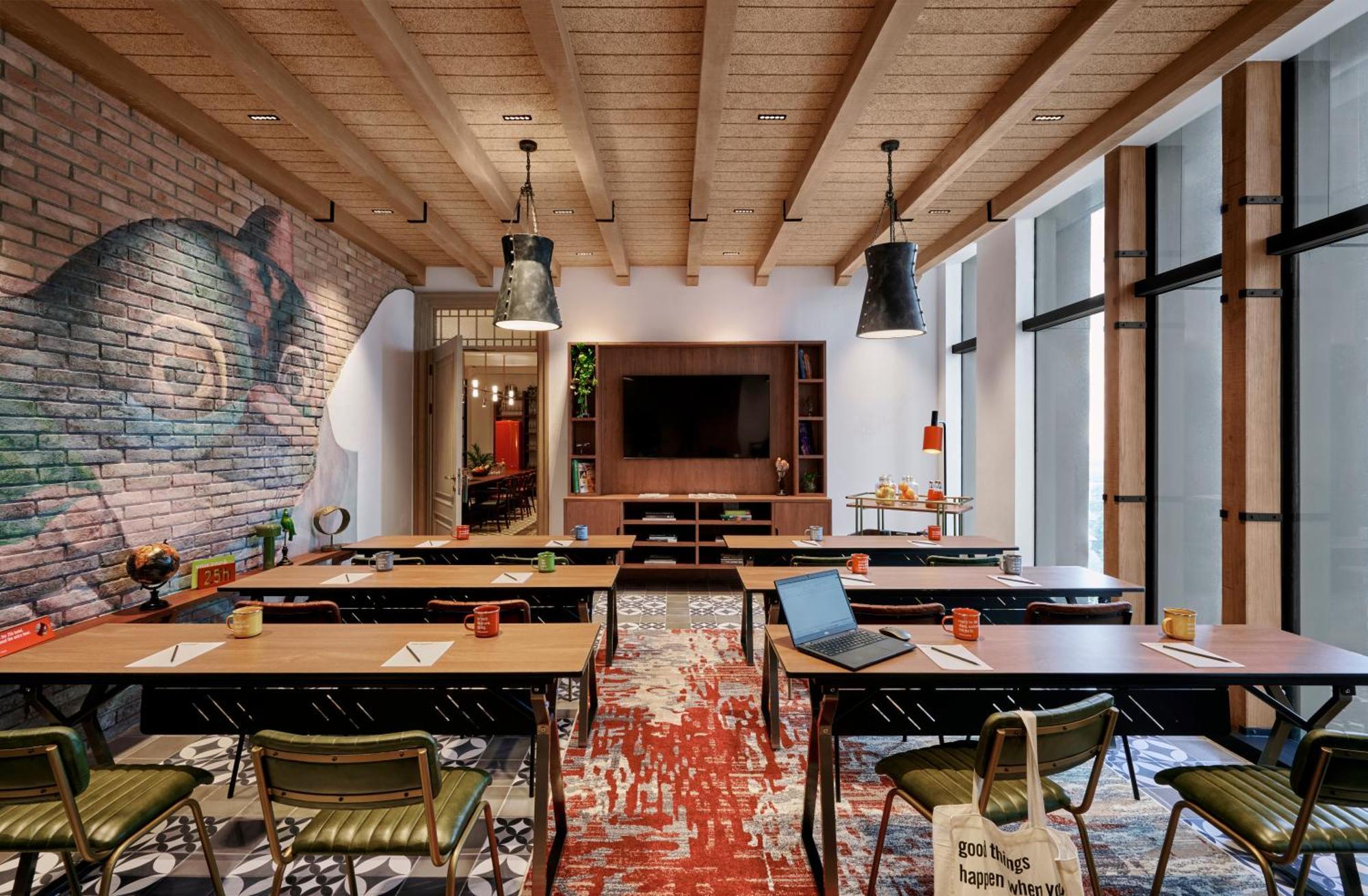 25Hours Hotel Jakarta The Oddbird Екстер'єр фото
